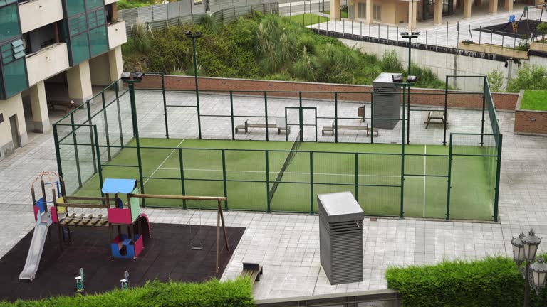 Construction d'un terrain de tennis à Cannes