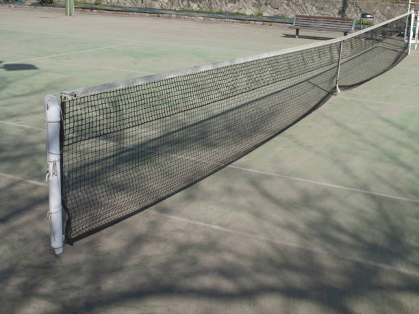 Construction d'un court de tennis en béton poreux à Saint-Tropez