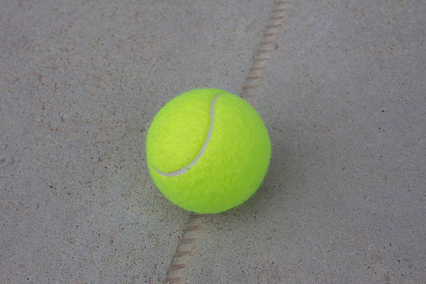 Construction d'un terrain de tennis en béton poreux à Saint-Raphaël