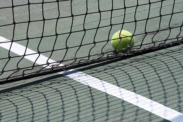 Construction d'un court de tennis en béton poreux à nice