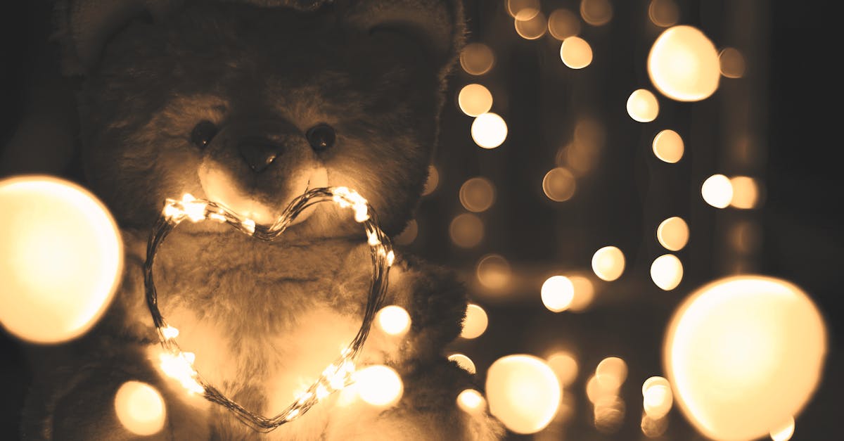 découvrez notre veilleuse moderne et apaisante, parfaite pour illuminer vos nuits avec douceur. idéale pour les chambres d'enfants ou les espaces de détente, elle crée une ambiance chaleureuse et sécurisante. profitez d'une lumière discrète qui favorise un sommeil paisible.