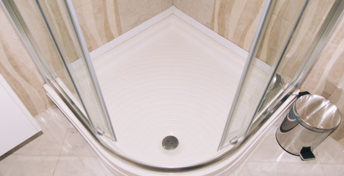 découvrez notre vaste sélection d'accessoires de douche, alliant style et fonctionnalité. transformez votre salle de bain en un espace convivial grâce à nos produits de qualité, allant des rideaux de douche aux porte-savons. optimisez votre confort et votre expérience de douche avec nos options innovantes.