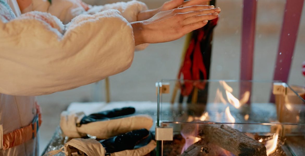 découvrez notre collection de gants d'hiver alliant confort et style. protégez vos mains du froid tout en ajoutant une touche d'élégance à vos tenues hivernales.