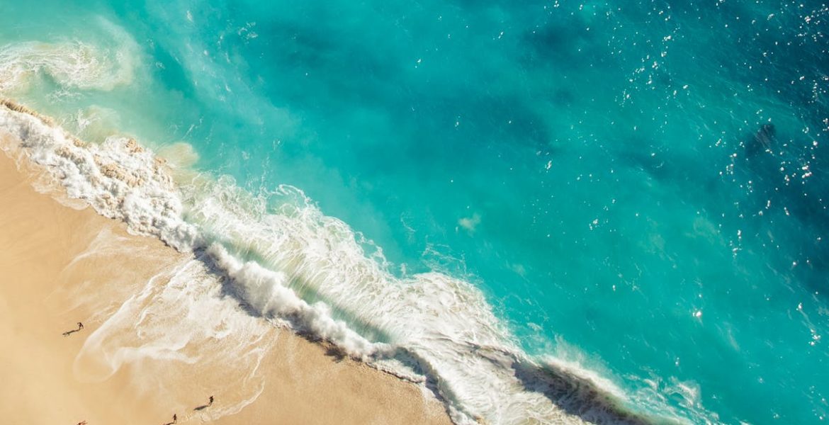 découvrez bali, l'île exotique en indonésie réputée pour ses plages paradisiaques, ses rizières en terrasses, ses temples hindous et sa culture fascinante. partez à l’aventure et explorez une destination idéale pour un séjour inoubliable entre nature et traditions.