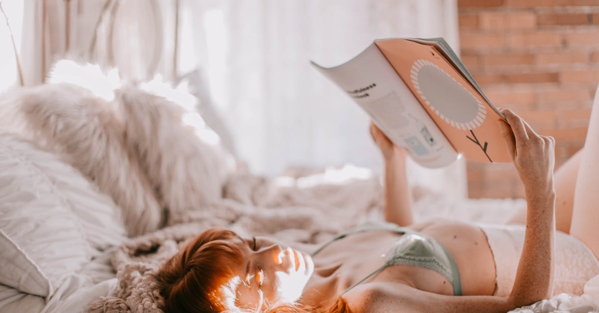 découvrez une collection élégante de lingerie pour femme : soutiens-gorge, culottes, ensembles raffinés et confortables. trouvez la pièce parfaite pour chaque occasion avec des tissus de qualité et des styles tendance.