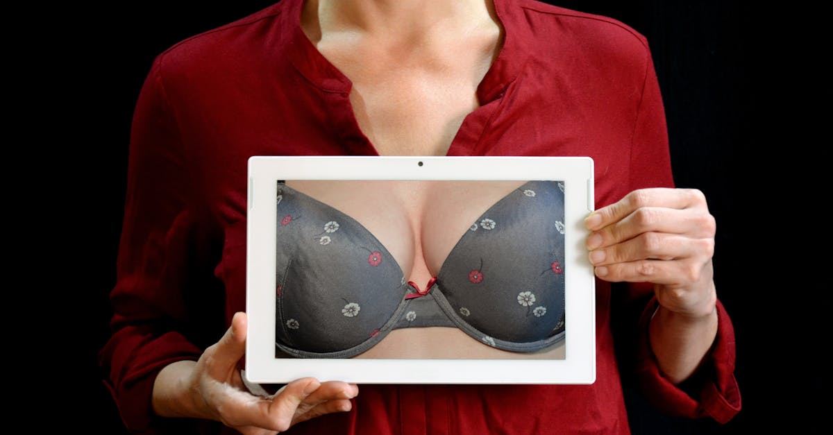 découvrez notre collection de lingerie raffinée et confortable, alliant élégance et qualité pour sublimer toutes les silhouettes. trouvez la pièce idéale pour chaque occasion !