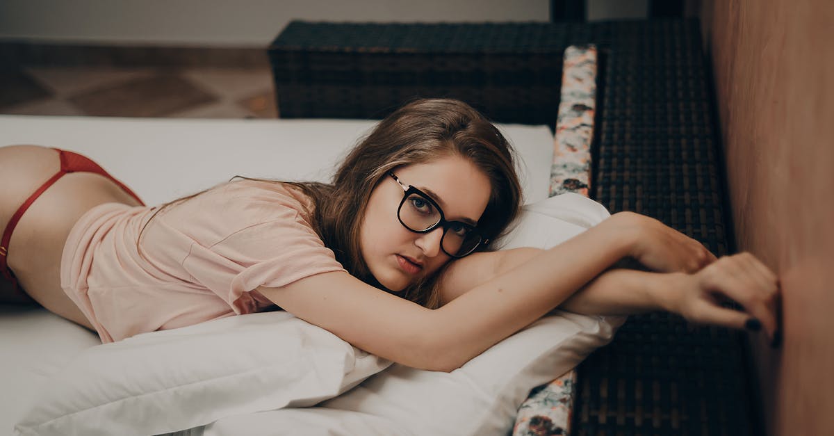 découvrez notre large sélection de lingerie élégante et confortable pour toutes les occasions. explorez des ensembles raffinés, des bodys sensuels et des dessous adaptés à toutes les morphologies. offrez-vous le meilleur de la lingerie féminine pour sublimer votre silhouette.