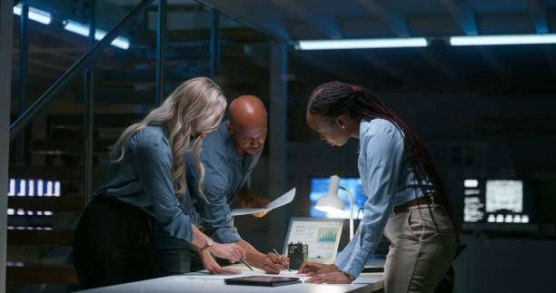 Avant même de penser aux couleurs ou aux formes, il est essentiel de poser les bases stratégiques de votre identité visuelle Lyon.