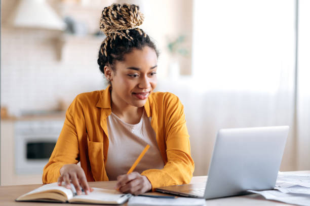 Une stratégie de création site internet Paris bien pensée permet avant tout de capter une audience locale à forte intention d’achat.